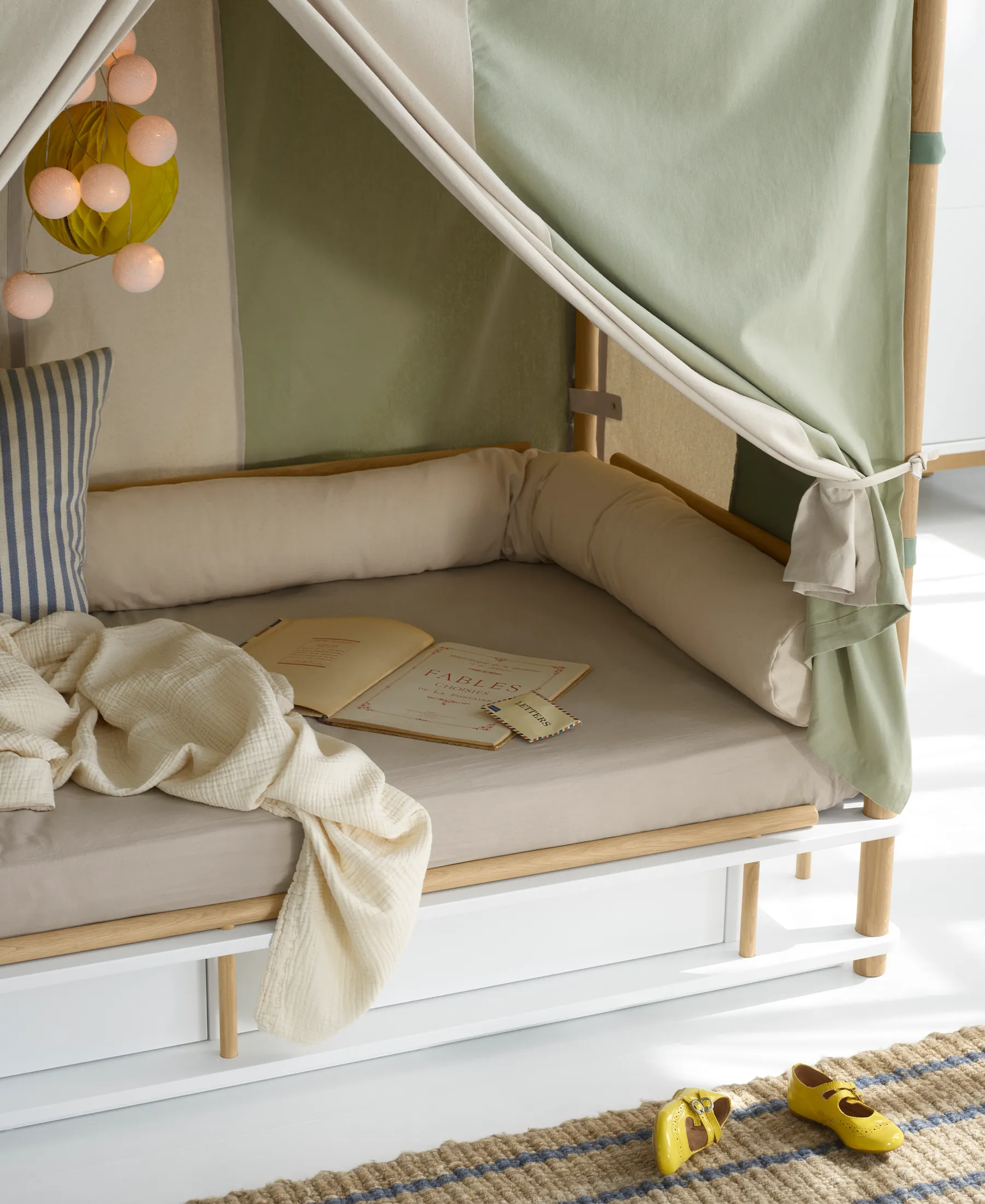 Camp bed canopy Circus, green/undyed