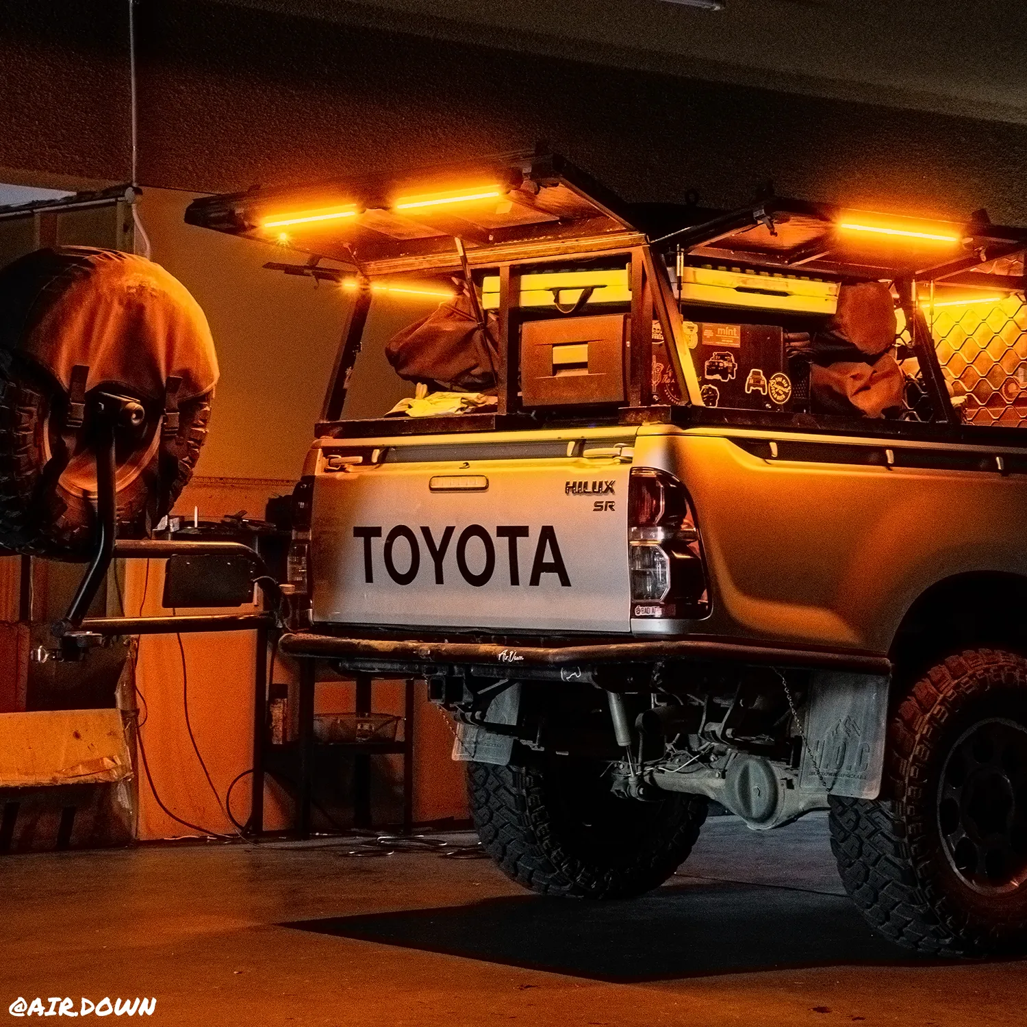 HARDKORR 50cm Tri-Colour LED Light Bar Kit with Diffuser