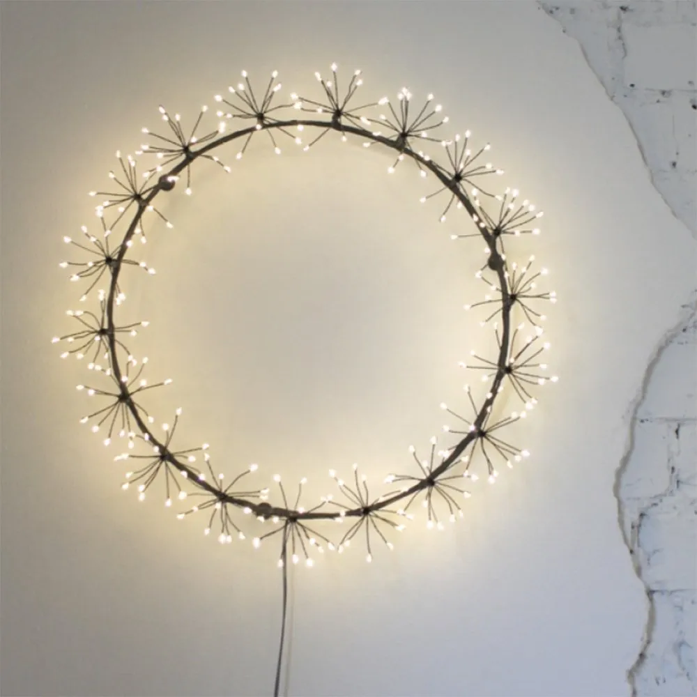 Starburst Wreath - Black