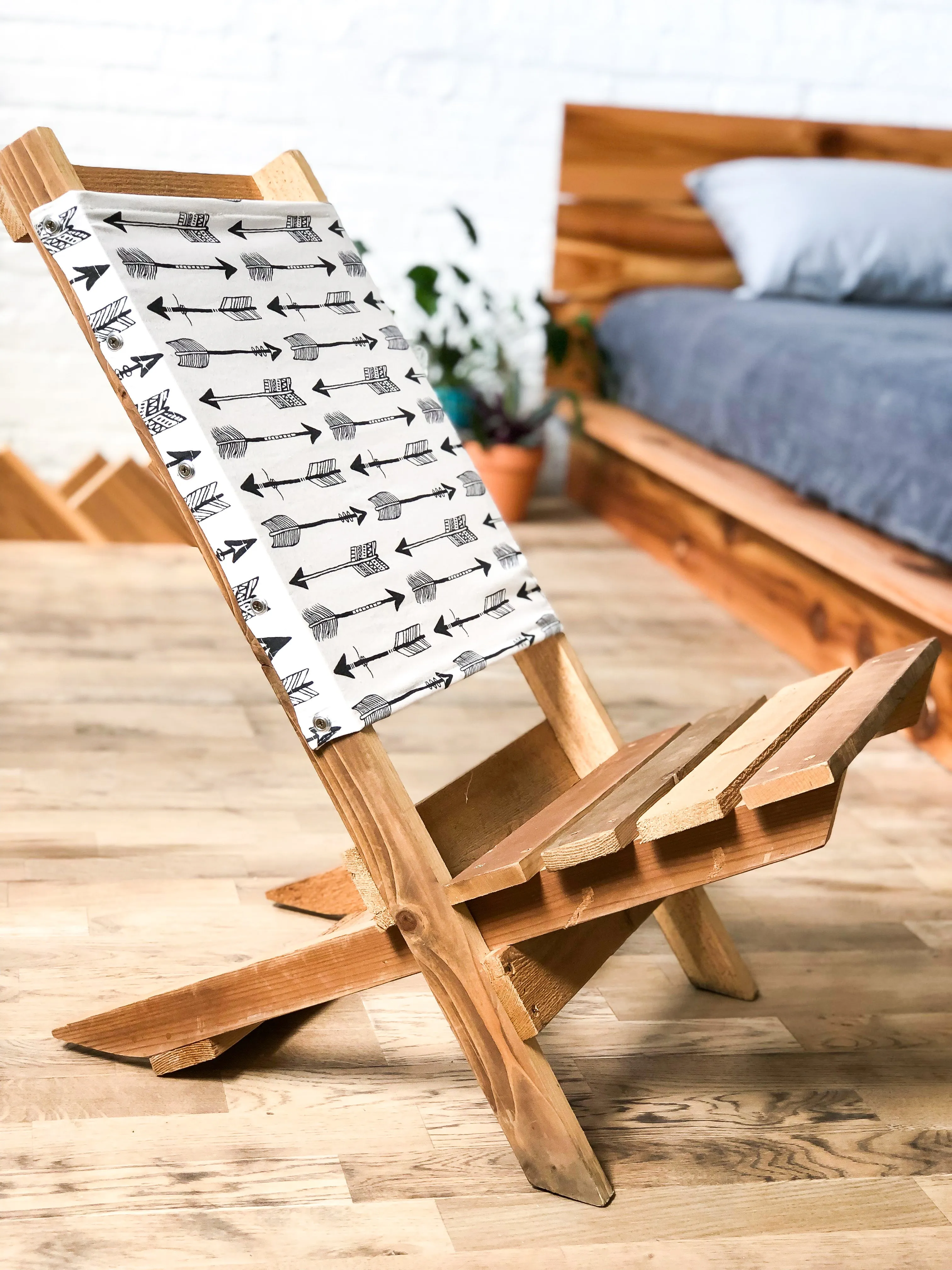 The Northwoods Rustic Folding Chair